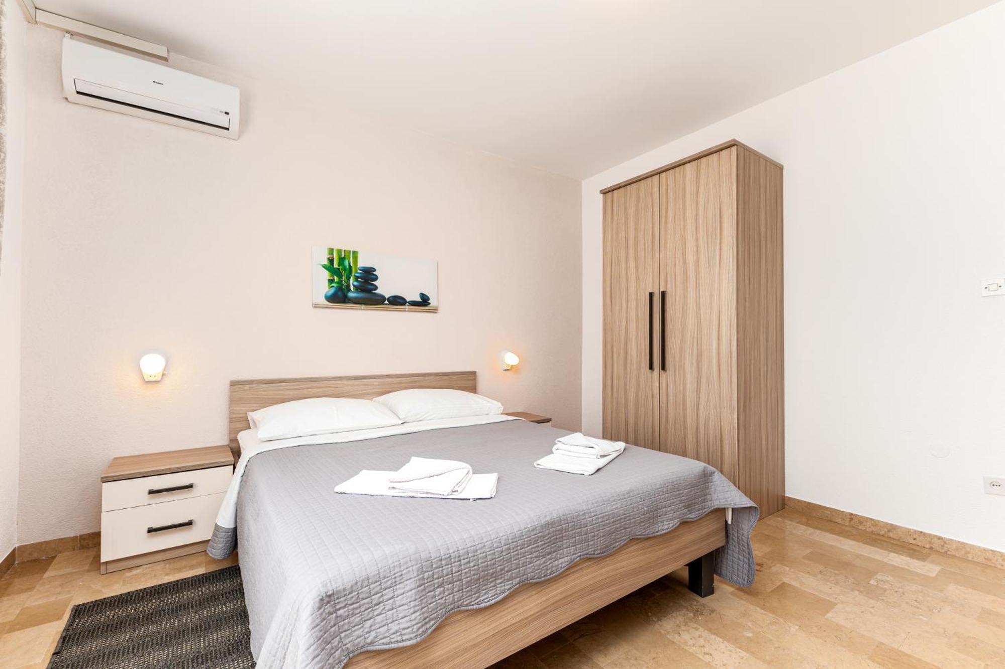 Bed And Breakfast Ivona Baška Voda Δωμάτιο φωτογραφία
