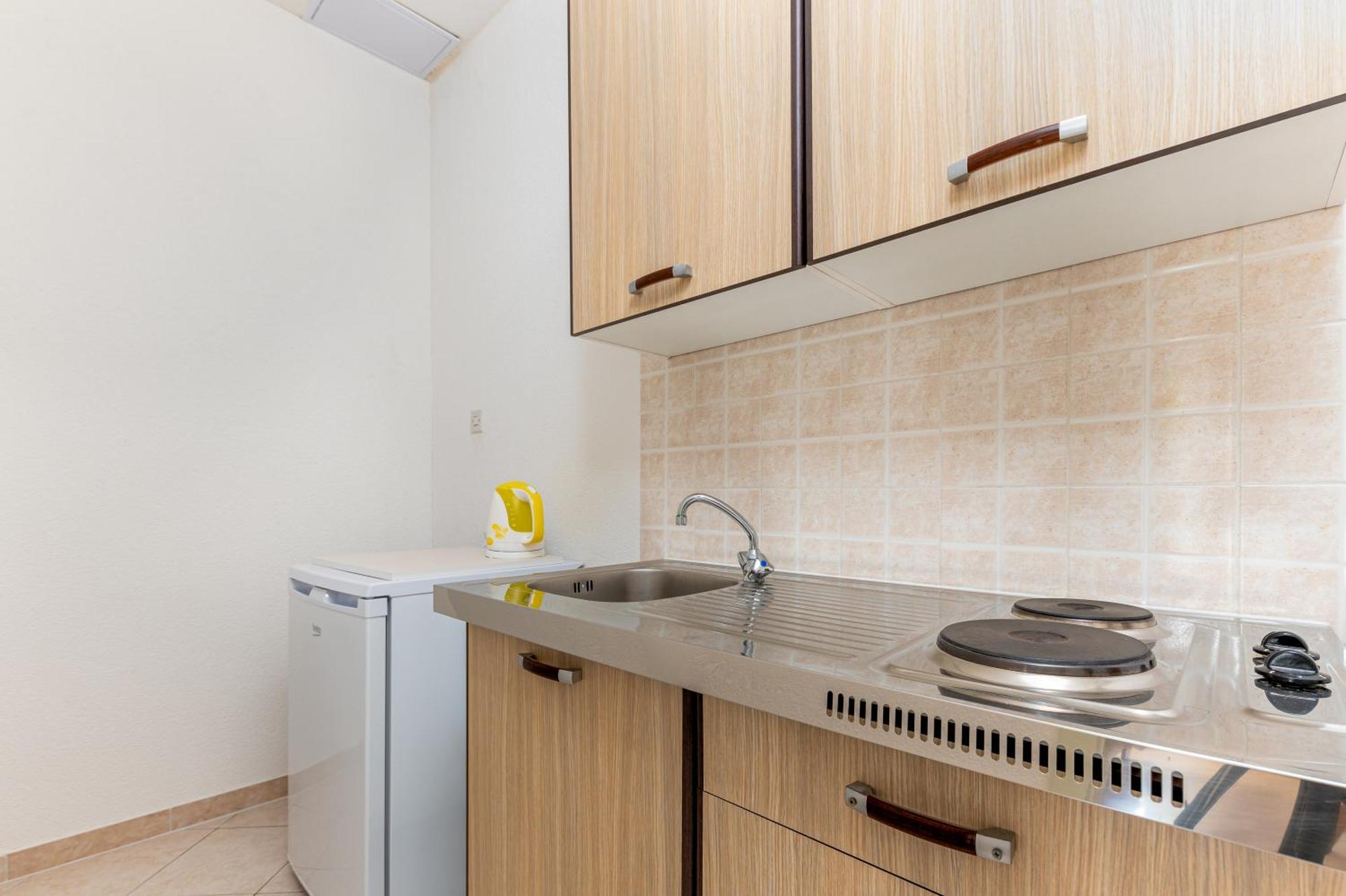Bed And Breakfast Ivona Baška Voda Δωμάτιο φωτογραφία